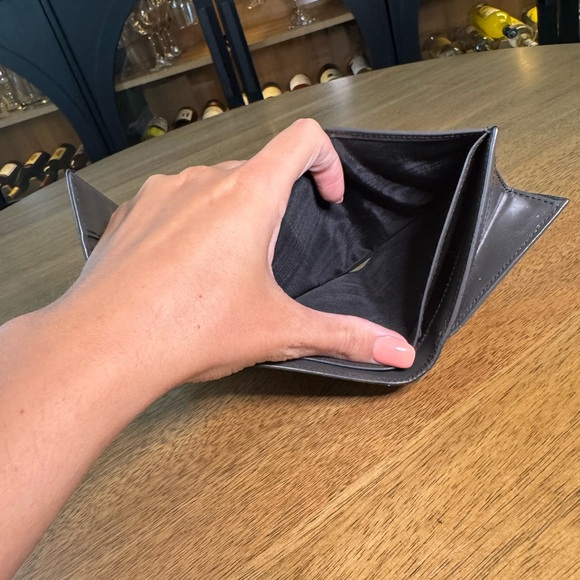 Gucci Leather Wallet - Picture 5 of 7